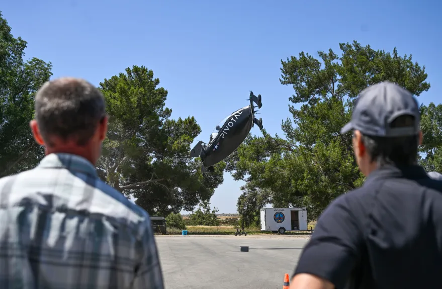 A Pivotal aircraft landing